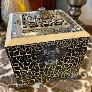 ⭐️ONE OF A KIND⭐️Jo Marz First Edition trinket box